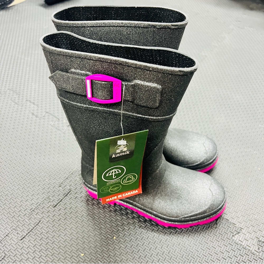 NWT Kamik Girls Rainboots - Little Kid 13